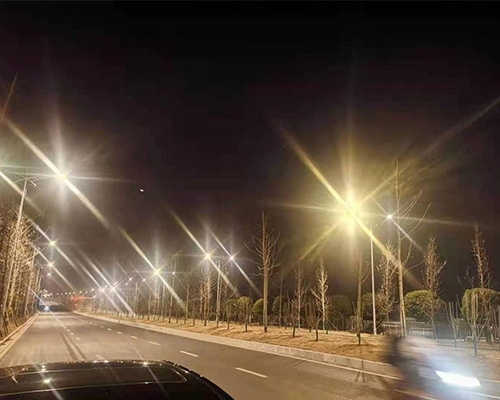 照亮回家路，平安過大年